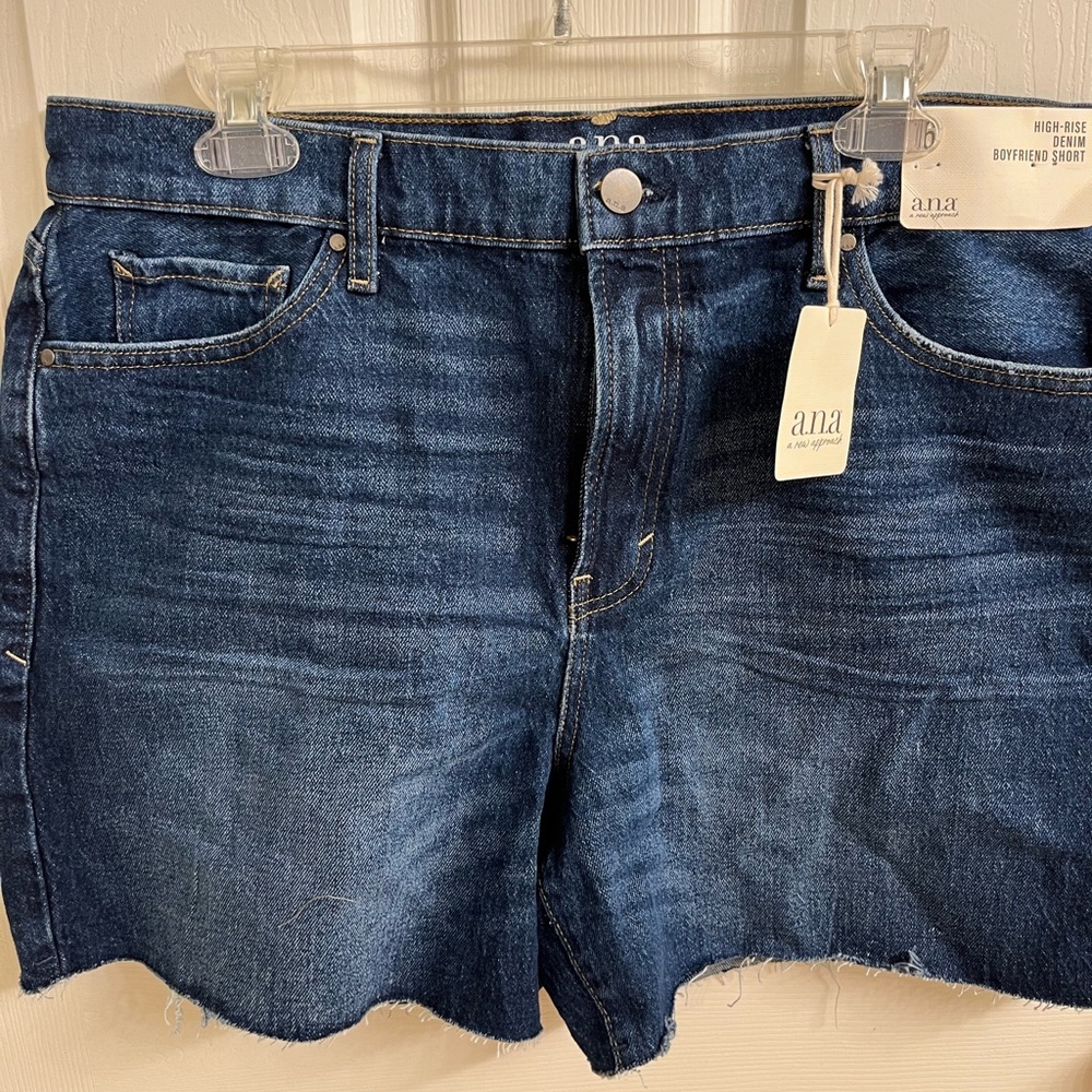 a.n.a High-Rise Boyfriend Denim Shorts in Blue